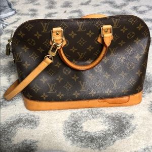 LOUIS VUITTON SHOULDER BAG